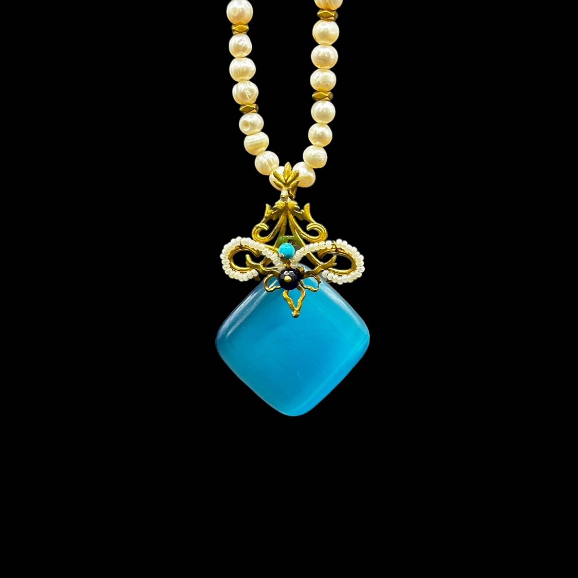 EYE OF THE SEAS, Azure Elegance Chandelier Earrings and Necklace Set