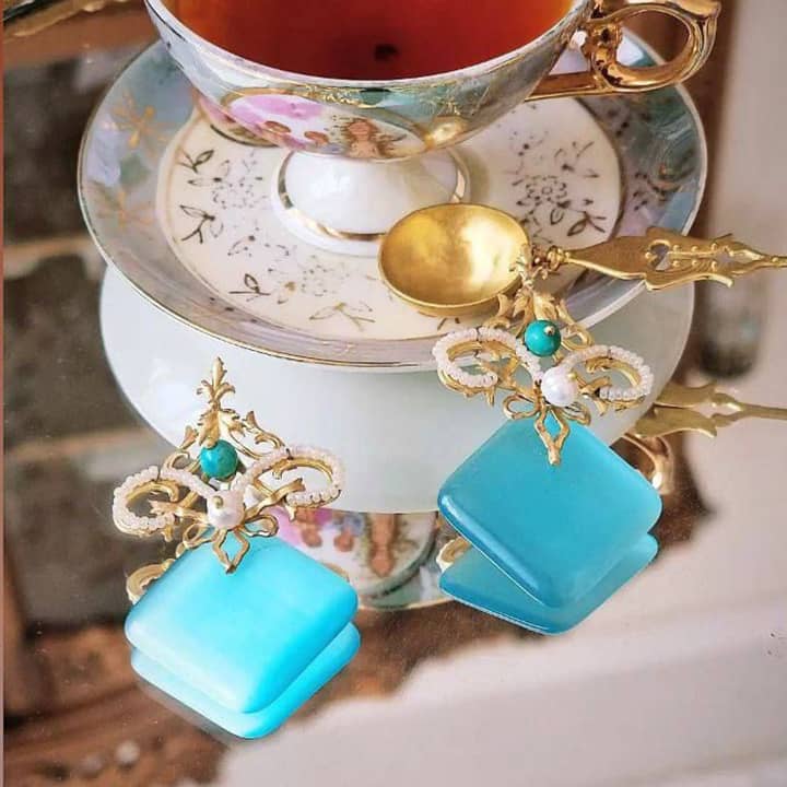 EYE OF THE SEAS, Azure Elegance Chandelier Earrings and Necklace Set