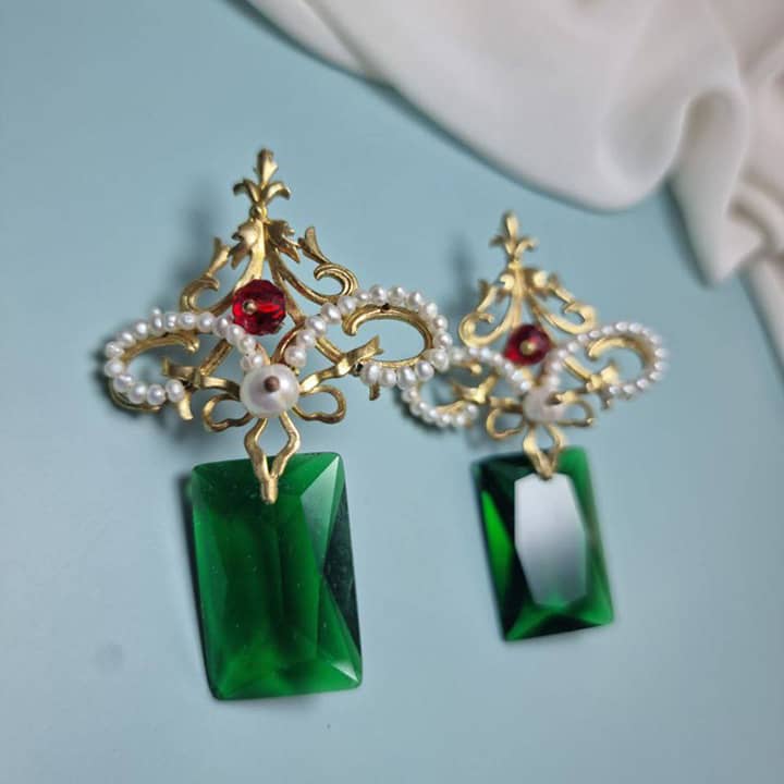 GILAN, Elegant Emerald Green Regal Drop Earrings With a Ruby Crystal