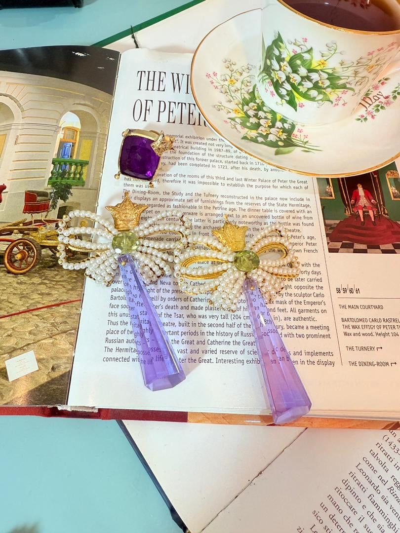 Beautiful handmade earrings and choker . With natural pearls and Amethyststone