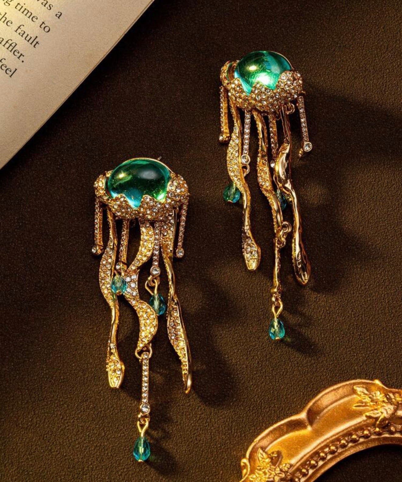 A Pair Of Vintage Blue Oval Inlaid Jellyfish Tassel Ocean Themed Earrings Suitable For Women's Daily Wear, Gifts, Dance Accessories