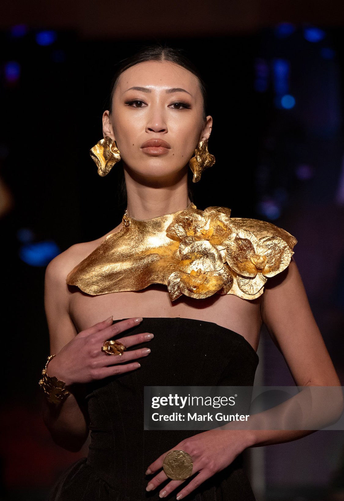 Unique fashion Shoulder covers