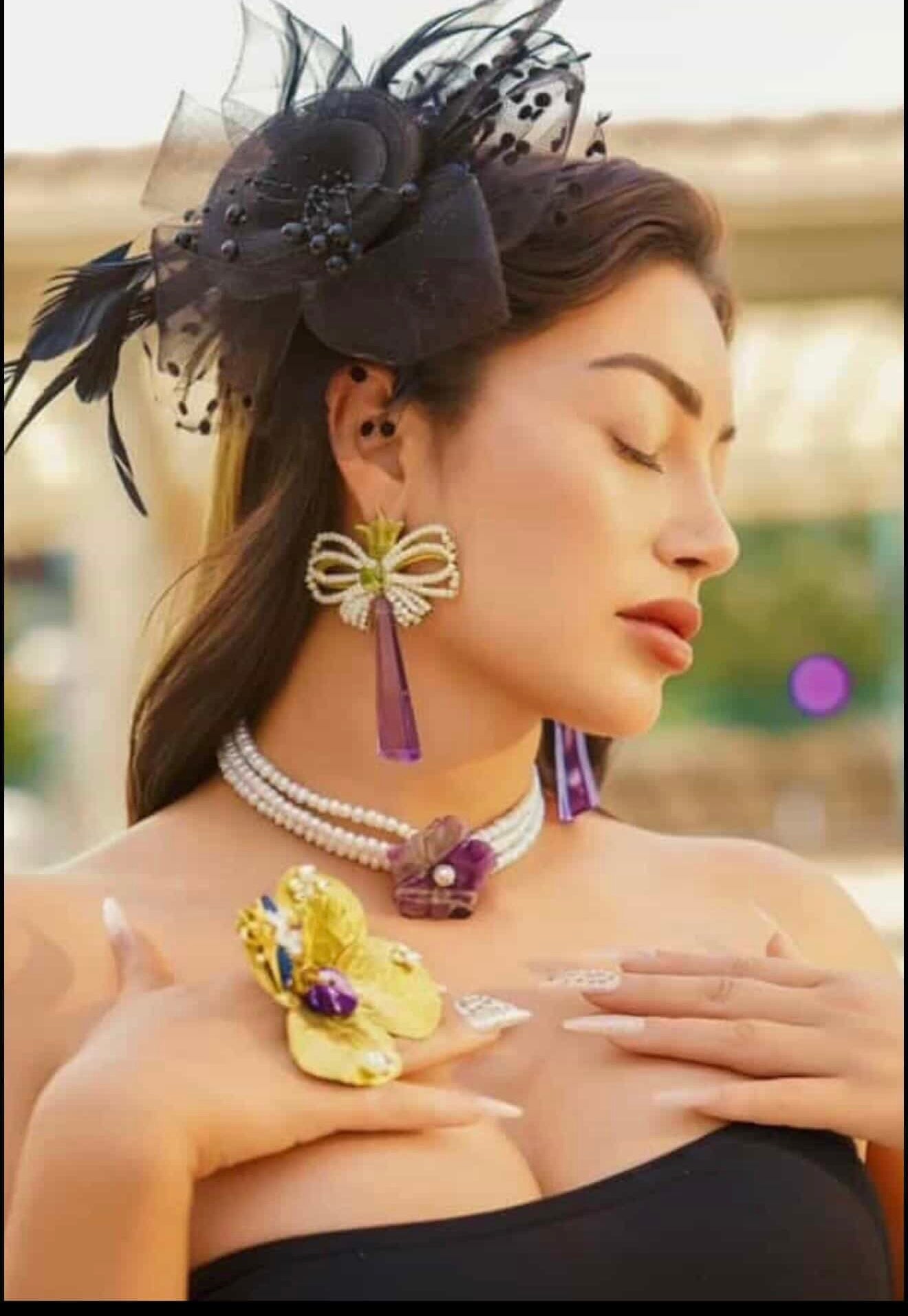 Beautiful handmade earrings and choker . With natural pearls and Amethyststone